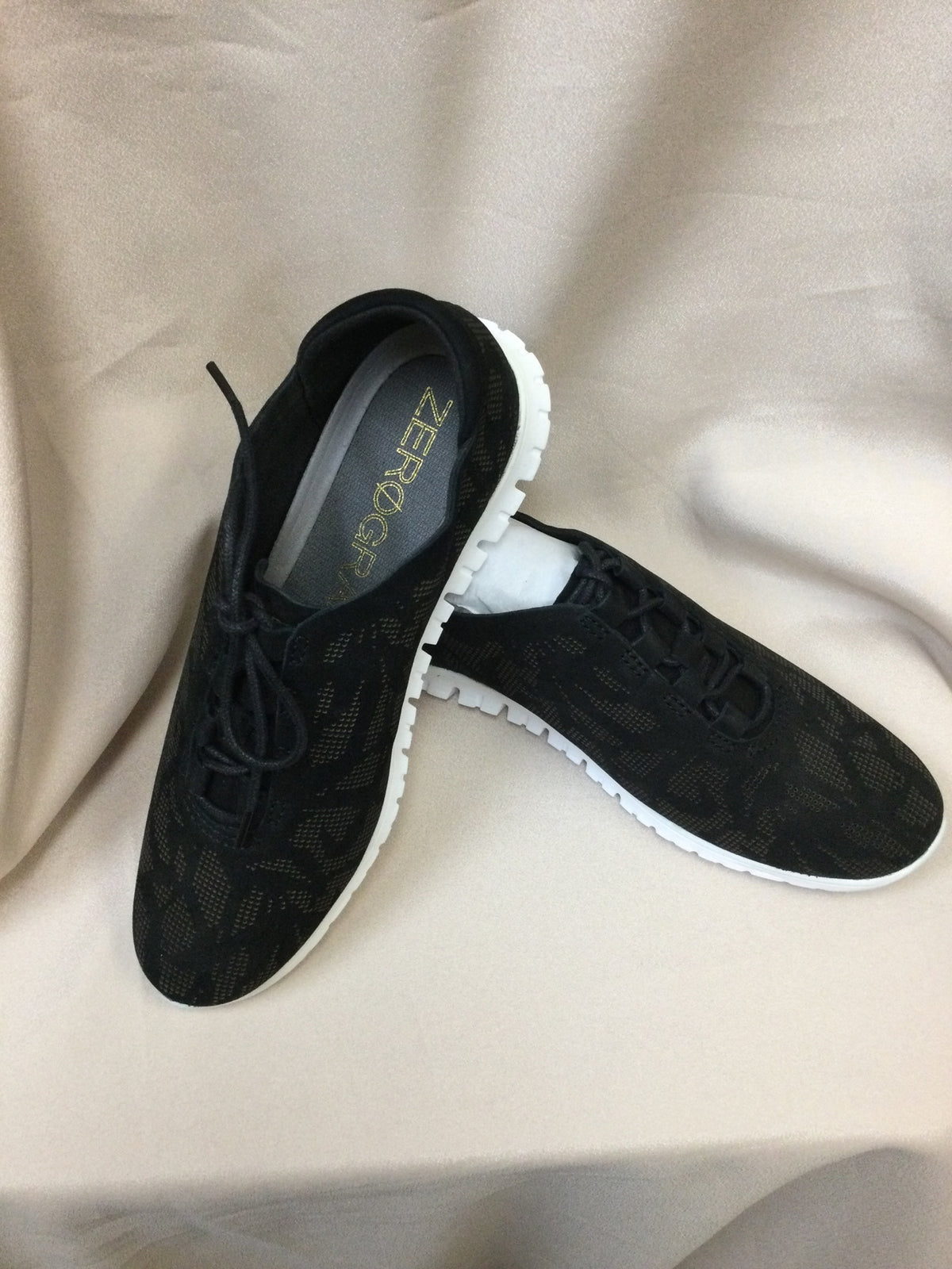 COLE HAAN SNEAKERS