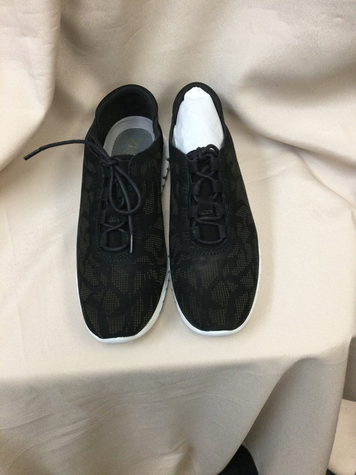 COLE HAAN SNEAKERS