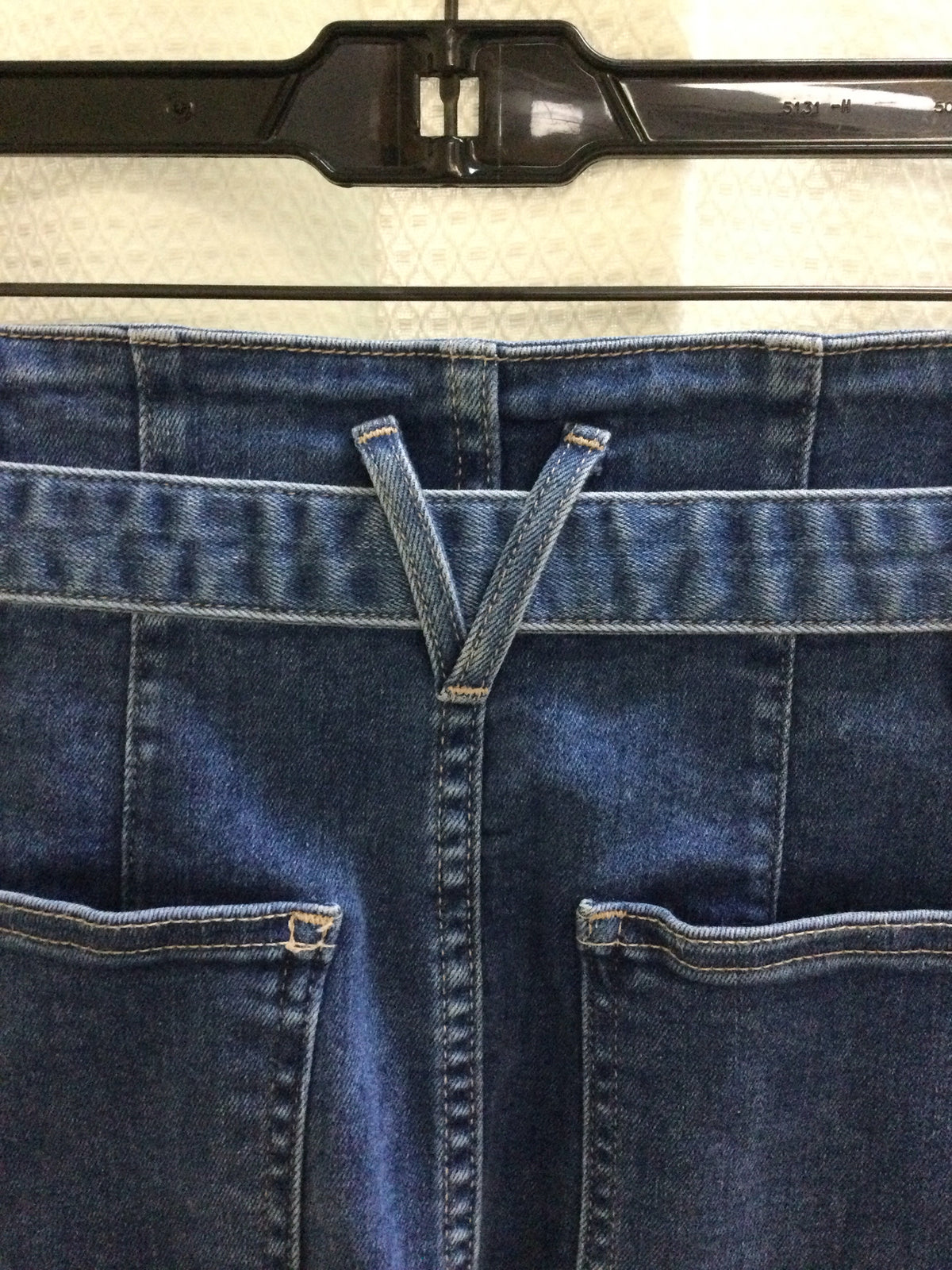 VERONICA BEARD SKIRT
